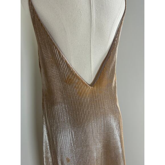Metallic Gold Silver Spaghetti Strap Backless Flowy Shift Dress Womens M - Picture 10 of 11
